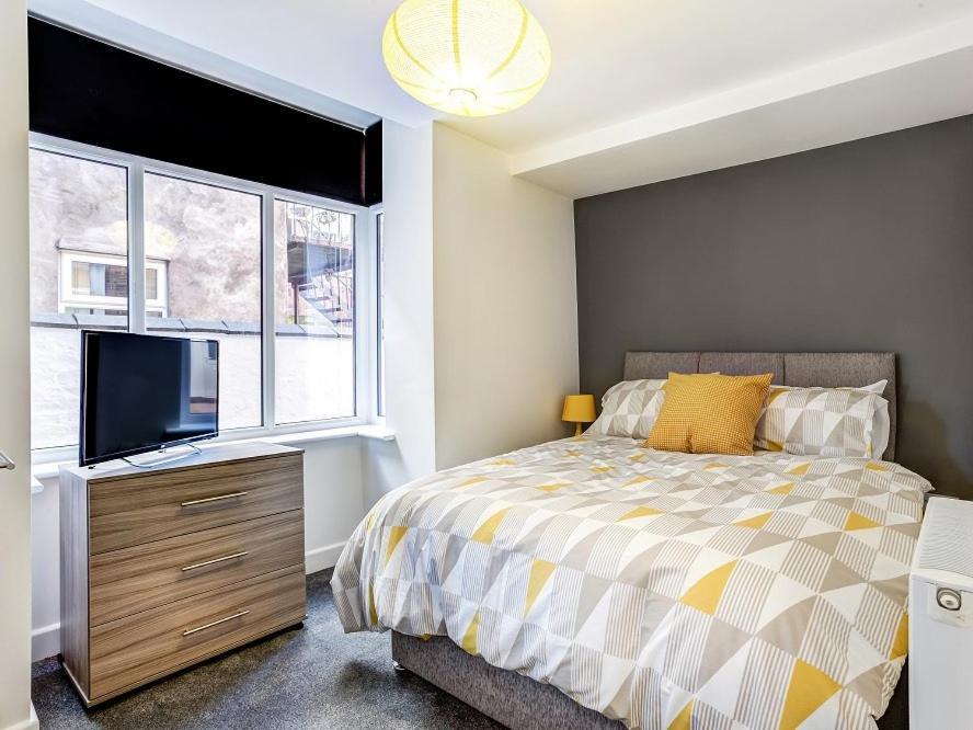 Townhouse Plus @ 166 Edleston Road ครูว์ ภายนอก รูปภาพ