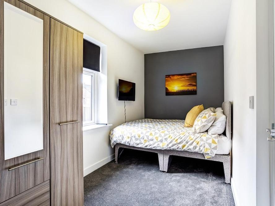 Townhouse Plus @ 166 Edleston Road ครูว์ ภายนอก รูปภาพ